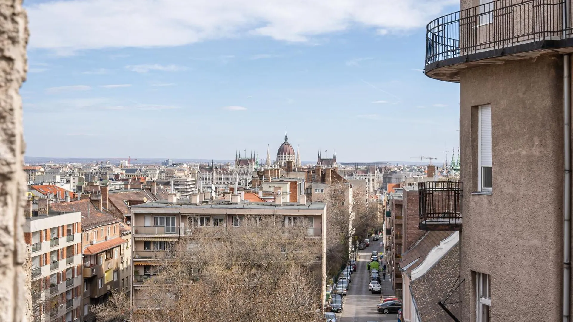 Spacious Rooftop Home With Parliament&Danube View Budapest Hungary
