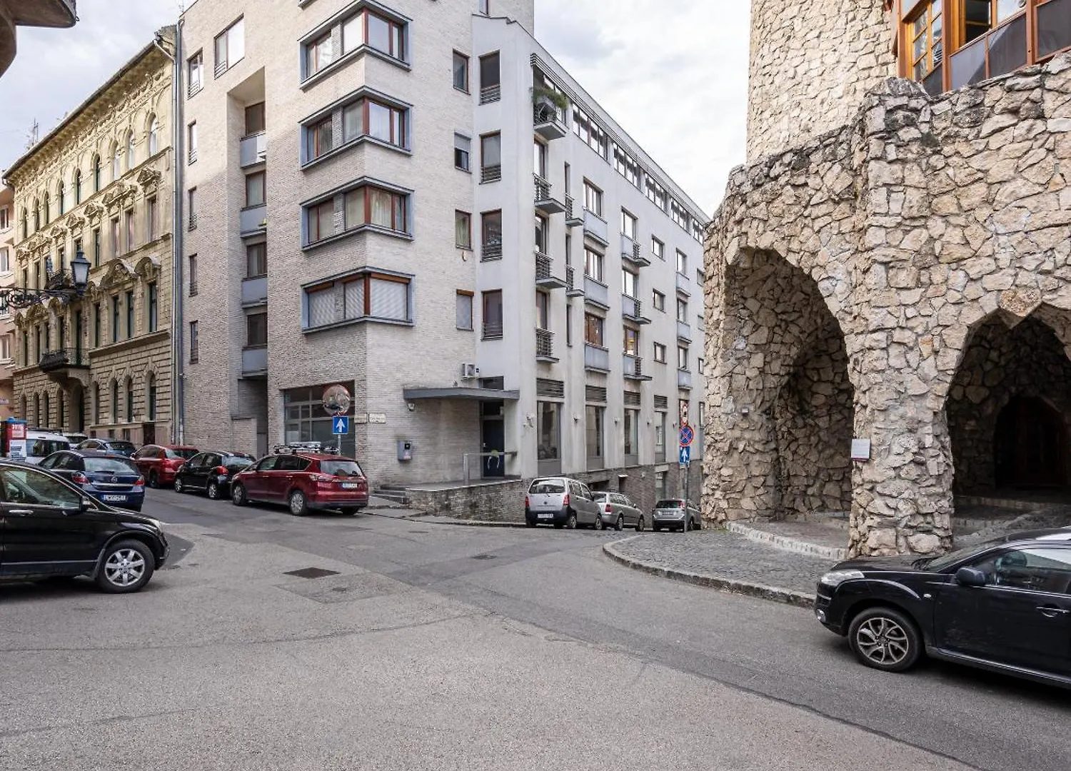 Spacious Rooftop Home With Parliament&Danube View Budapeşte