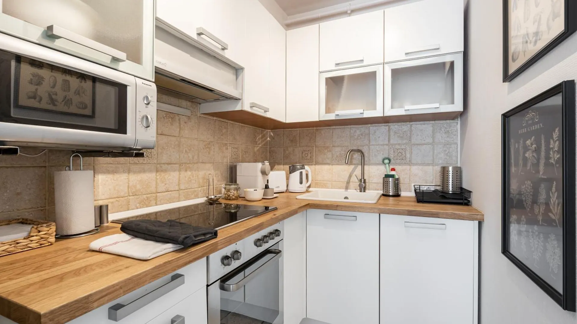 Spacious Rooftop Home With Parliament&Danube View Budapesta Apartament
